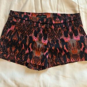 Guess by Marciano short size 4
